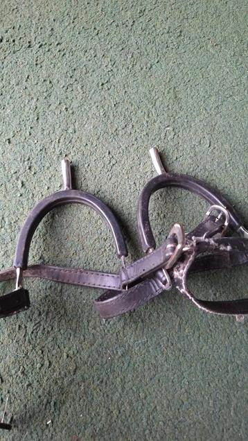 Sporen met rubber - zwart  beschikbaar voor biedingen
