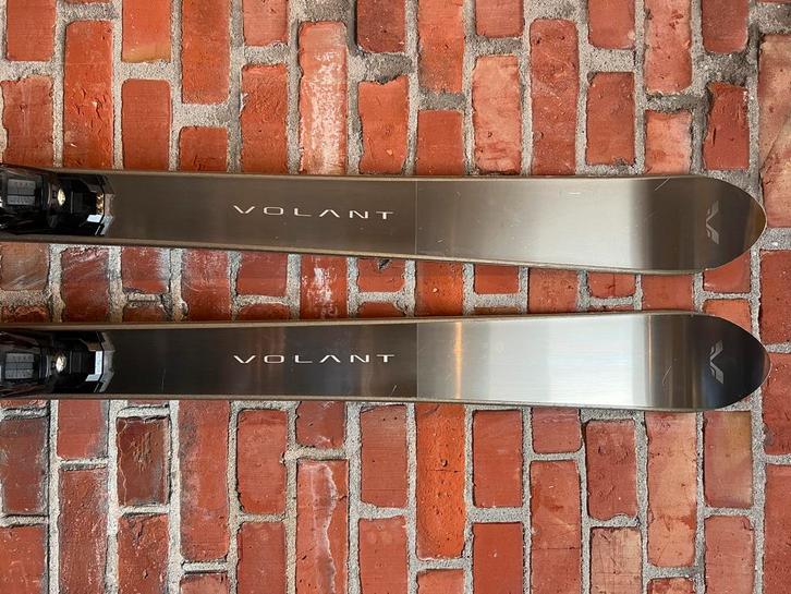Volant Champagne - maat 150/155/165/170 cm ski’s NP:€1499,-, Sport en Fitness, Skiën en Langlaufen, Zo goed als nieuw, Ski's, Skiën