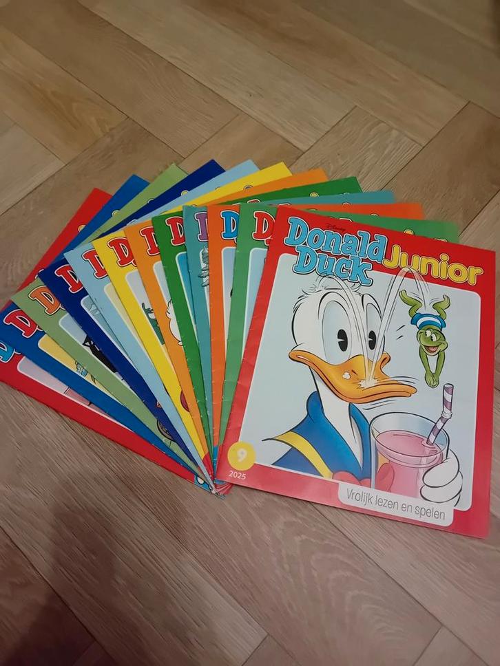 12 donald duck junior GEEN puzzels en spellen gemaakt!, Boeken, Strips | Comics, Zo goed als nieuw, Meerdere comics, Europa, Ophalen of Verzenden