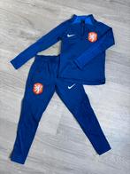Nike trainingspak/ voetbal tenue KNVB maat XS / 122-128, Jongen of Meisje, Sport- of Zwemkleding, Ophalen of Verzenden, Zo goed als nieuw