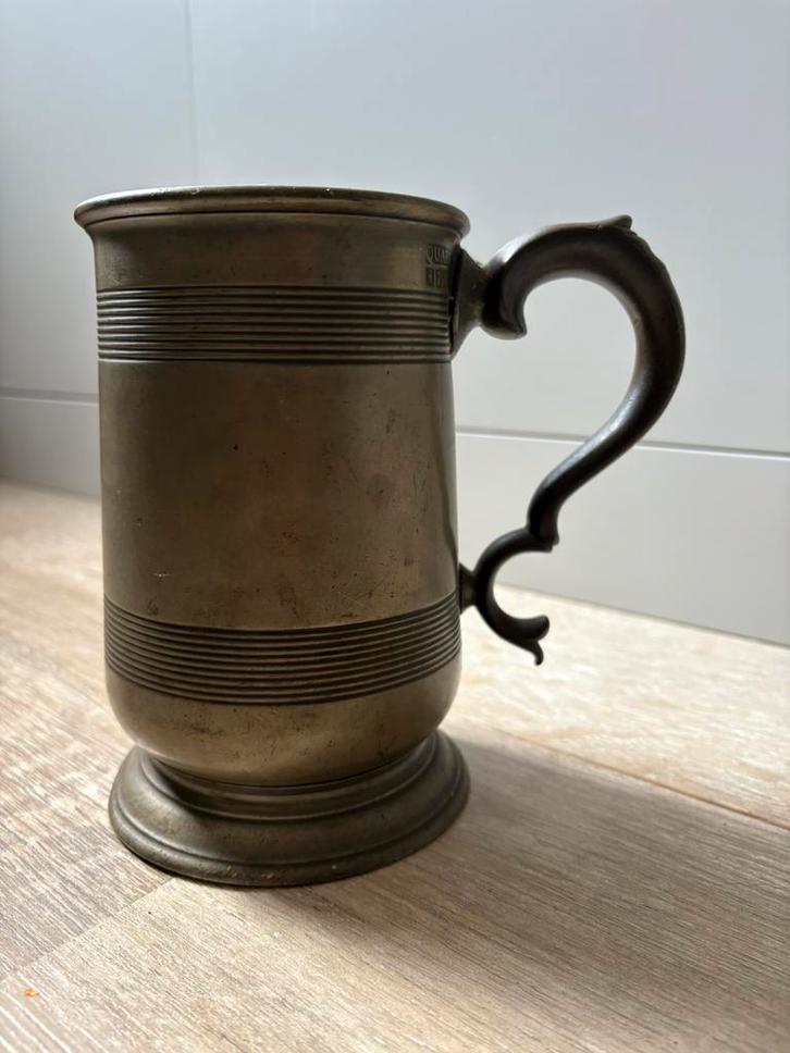Antieke Engelse bierkroes uit de pub Black Horse, Antiek en Kunst, Antiek | Tin, Ophalen of Verzenden