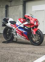 Honda RVF750 RC45, Particulier