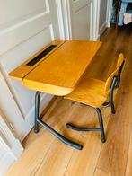 Vintage kinder bureautje / retro lessenaar, Ophalen, Gebruikt, Tafel(s) en Stoel(en)