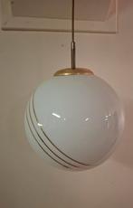 Twee retro bollampen met gouden bies lakro, Huis en Inrichting, Lampen | Hanglampen, Ophalen, Zo goed als nieuw, Minder dan 50 cm