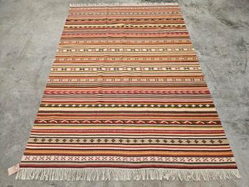 Handmade oriental wool Kelim stripes vintage 168x235cm beschikbaar voor biedingen