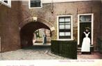 Ferwerd, - Het Oude Poortje. - vrouwen - ongelopen, Verzamelen, Ansichtkaarten | Nederland, Ophalen of Verzenden, 1920 tot 1940