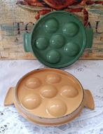 Gietijzeren Escargot ovenschaaltjes, groen en beige, Huis en Inrichting, Keuken | Potten en Pannen, Ophalen of Verzenden, Gebruikt