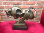 zwaar bronzen topbeeld, WOESTE STIER, Antiek en Kunst, Ophalen of Verzenden, Brons
