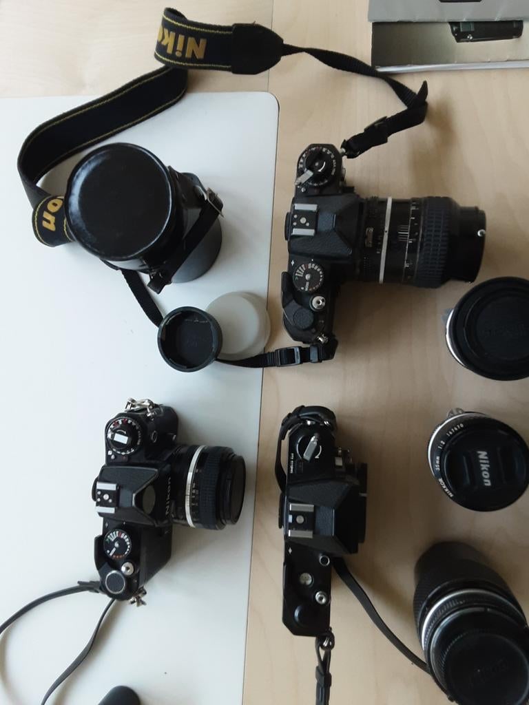 Analoge camera's Nikon met 5 lenzen in uitstekende staat, Ophalen of Verzenden