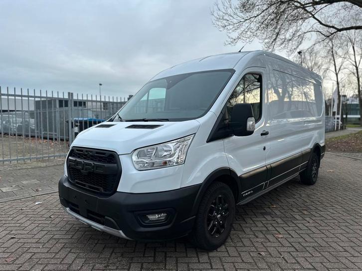 Ford Transit Trail 2.0 TDCI 2022 L3H2  | Leer | Camera, Auto's, Bestelauto's, Bedrijf, Ford, Diesel, Euro 6, Handgeschakeld, Wit