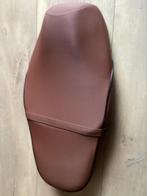 Scooterzadel ( ongebruikt) in prijs verlaagd, Fietsen en Brommers, Brommeronderdelen | Scooters, Ophalen of Verzenden, Zo goed als nieuw