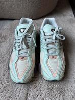 New Balance 9060 sneakers, Ophalen, Zo goed als nieuw, Sneakers of Gympen