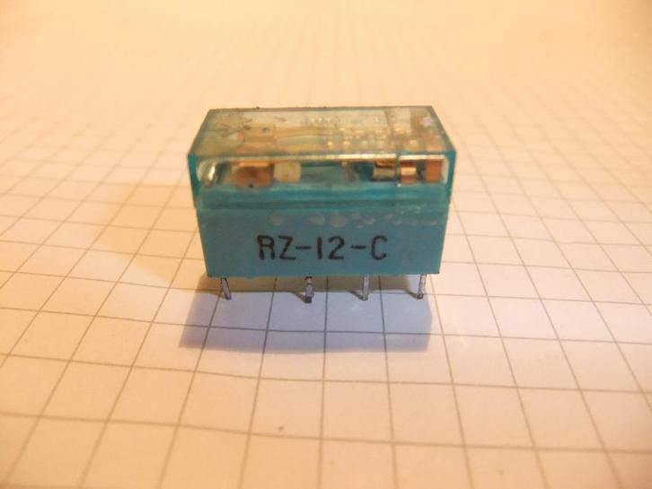Relais ITT RZ-12-C, Hobby en Vrije tijd, Elektronica-componenten, Gebruikt, Ophalen of Verzenden