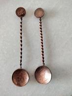 2 Lepeltjes, gemaakt van koperen munten: 2 1/2 en 1/2 cent, Ophalen of Verzenden, Overige soorten, Nederland, Overige typen