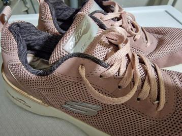 Sketchers Sneakers Maat 37 - Mooie Staat! beschikbaar voor biedingen