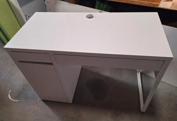 Kinderbureau Ikea Mickeserie beschikbaar voor biedingen