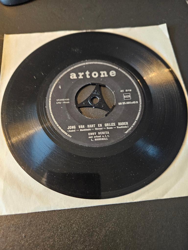 Enny Denita - Bittere Tranen / Jong Van Hart En Grijze Haren, Gebruikt, 7 inch, Single, Ophalen of Verzenden