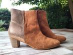 Laarsjes bruin suede, JJ Footwear.    maat 40, Lage of Enkellaarzen, Ophalen of Verzenden, Zo goed als nieuw, Bruin