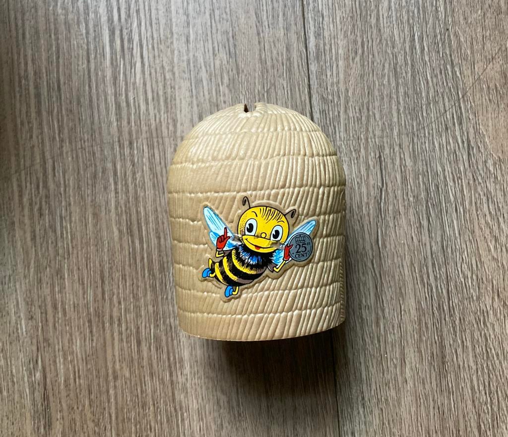 Rabobank spaarpot honingraat met bij zonder sleuteltje (!), Ophalen of Verzenden, Gebruikt, Kunststof, Dier