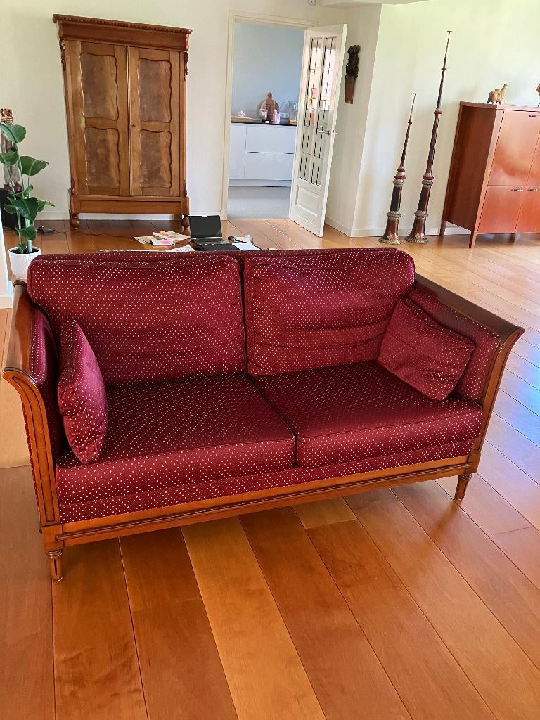 Bank: Kersenhout. 2,5 zits. Stoffen bekleding, Ophalen, Gebruikt, Overige maten, Klassiek