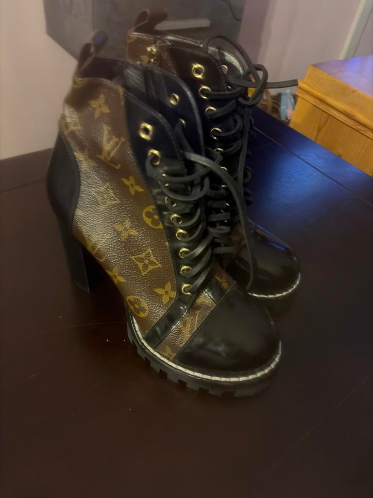 Louis Vuitton Laarzen Maat 37 - Goede Staat, Ophalen of Verzenden, Gedragen, Bruin, Lage of Enkellaarzen
