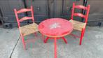 Vintage Kinder Setje: Tafel en 2 Stoeltjes Rood met Bloemen, Kinderen en Baby's, Kinderkamer | Tafels en Stoelen, Ophalen, J, Tafel(s) en Stoel(en)
