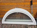 2 kunstof kozijnen inclusief glas, Ophalen, Gevelraam of Ruit