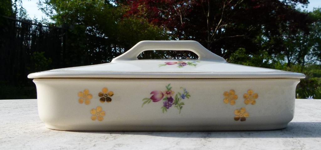 P.R. Puntgaaf Petrus Regout Kammen Bakje met Bloemen, Antiek en Kunst, Ophalen of Verzenden