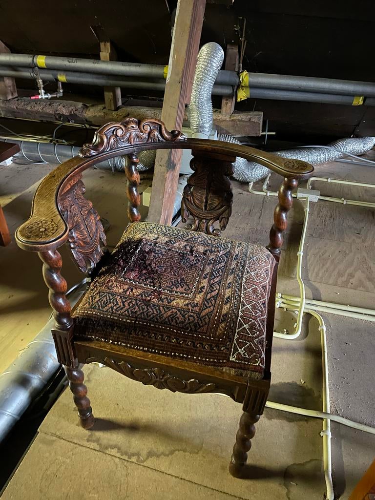 Antieke stoel met houtsnijwerk, Antiek en Kunst, Antiek | Meubels | Stoelen en Banken, Ophalen