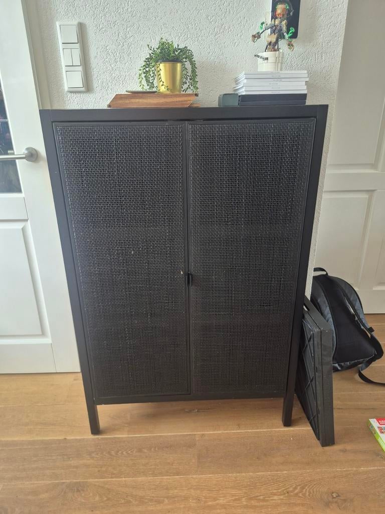 Nette boekenkast, Huis en Inrichting, Kasten | Roldeurkasten en Archiefkasten, Ophalen of Verzenden, Gebruikt, 25 tot 50 cm, 50 tot 100 cm