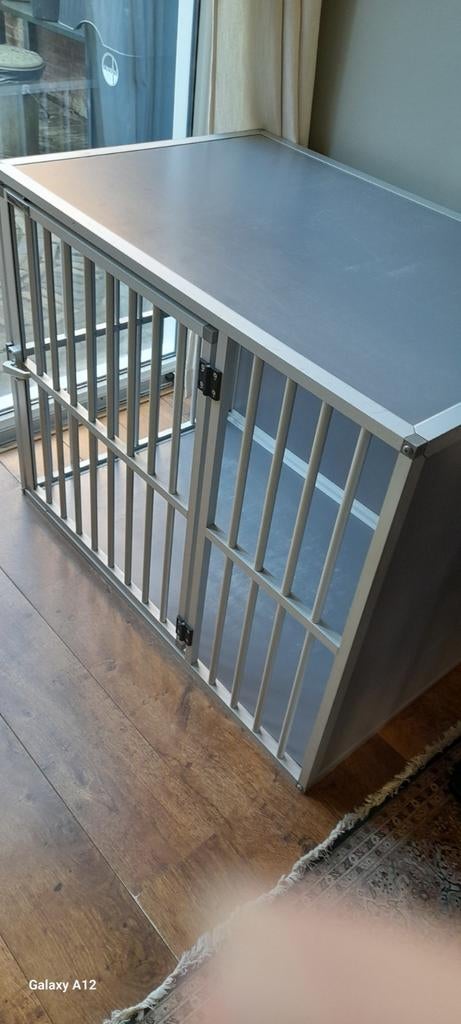 Hundos hondenbench maat L, Ophalen, Zo goed als nieuw