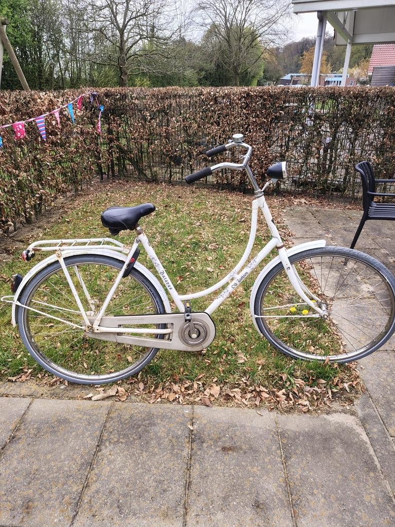 Witte Omafiets - Klassiek en Comfortabel, 53 tot 56 cm, Ophalen of Verzenden, Gebruikt, Batavus Snake fiets