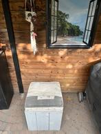 2 steiger houten hockers met kussens, Gebruikt, Ophalen of Verzenden, Stojherhout, 50 tot 75 cm