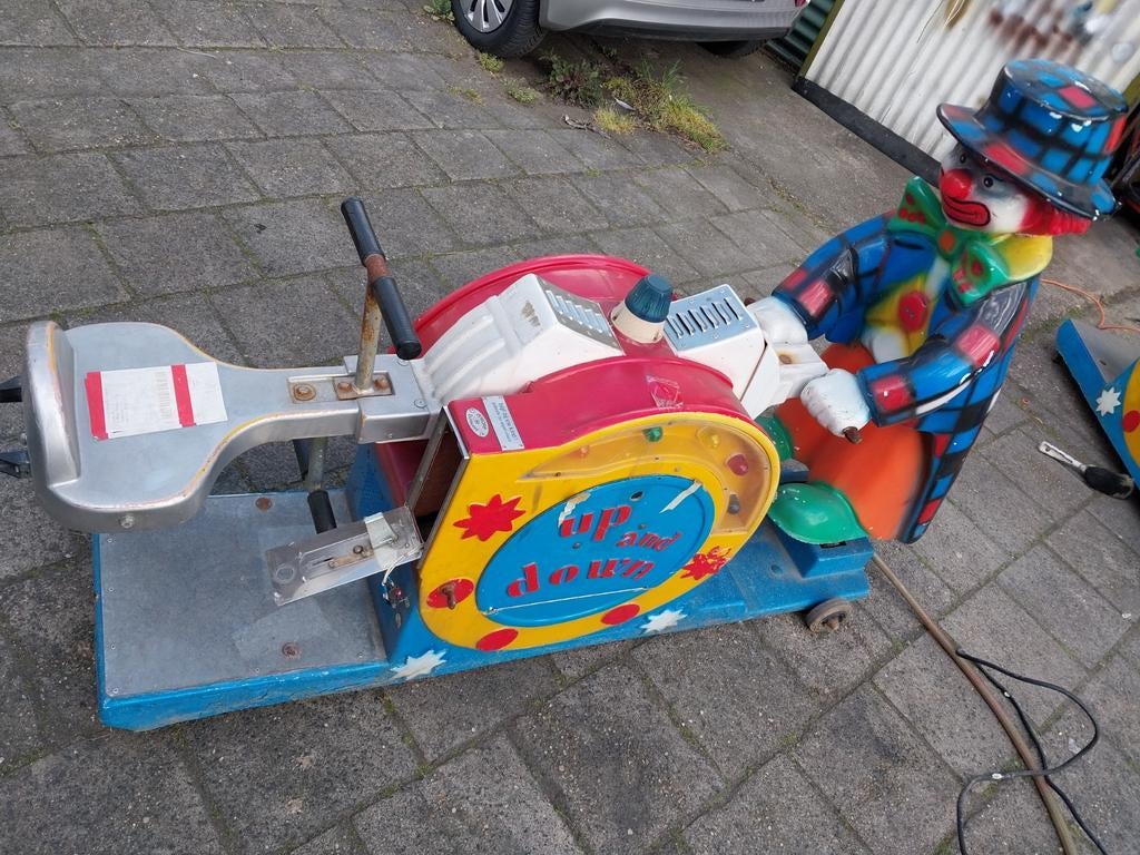 Kermis attractie clown en Pinokio up en down wip, Ophalen, Gebruikt