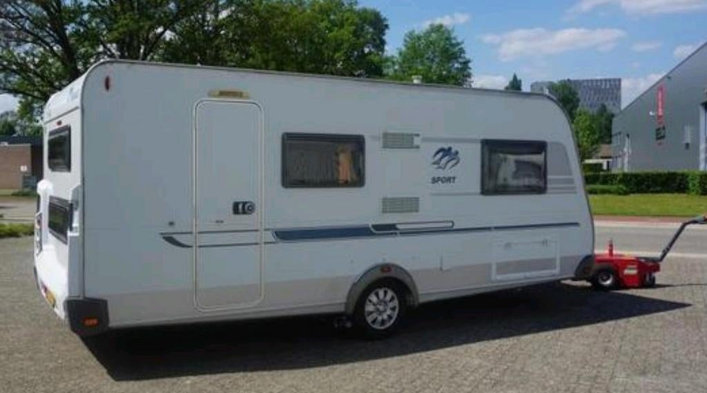 Knaus Sport 500 QDK (2007) - Stapelbed,Mover,Luifel&Voortent, Caravans en Kamperen, Particulier, 5 tot 6 meter, Knaus, Tot en met 6