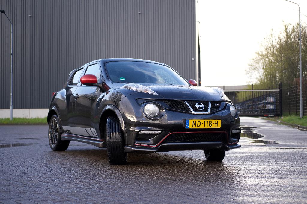 Nissan Juke 1.6 Nismo 2013 Zwart, Auto's, Nissan, Voorwielaandrijving, 1618 cc, 4 cilinders, Stoelverwarming
