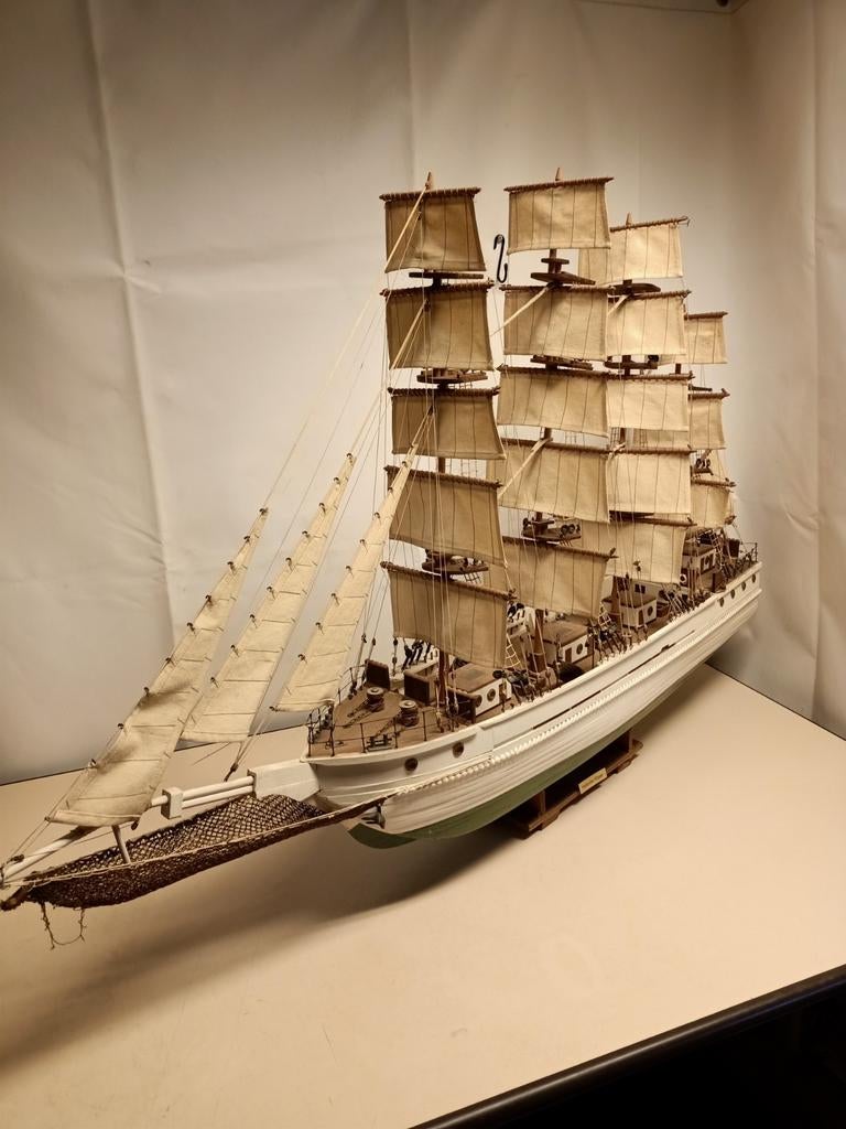 Antieke houten Hollandse klipper model, Ophalen