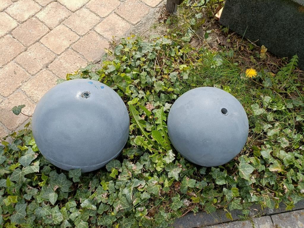 Waterornament 3 bollen gratis., Tuin en Terras, Waterpartijen en Fonteinen, Ophalen, Gebruikt, Beton, Waterornament