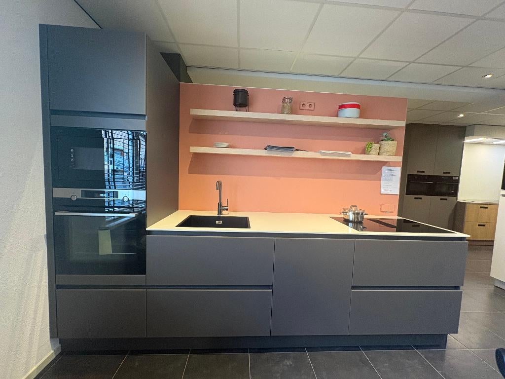 Showroom keuken, Ophalen, Overige kleuren, Nieuw, Enkelwandige keuken