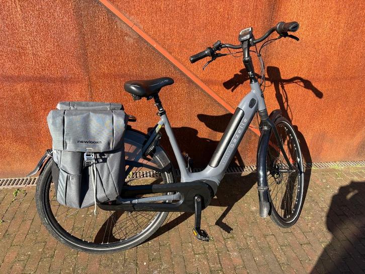 Gazelle Grenoble C8, Fietsen en Brommers, Elektrische fietsen, Zo goed als nieuw, Gazelle, 51 tot 55 cm, 50 km per accu of meer
