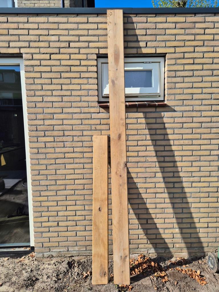 Twee eiken planken, mes en groef - 18x2cm, Doe-het-zelf en Verbouw, Ophalen, Gebruikt, Minder dan 25 mm, Eiken
