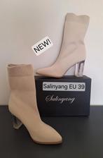 Salinyang crème sock boots 39 vegan met doorzichtige hak, Kleding | Dames, Schoenen, Salinyang, Lage of Enkellaarzen, Nieuw, Ophalen of Verzenden