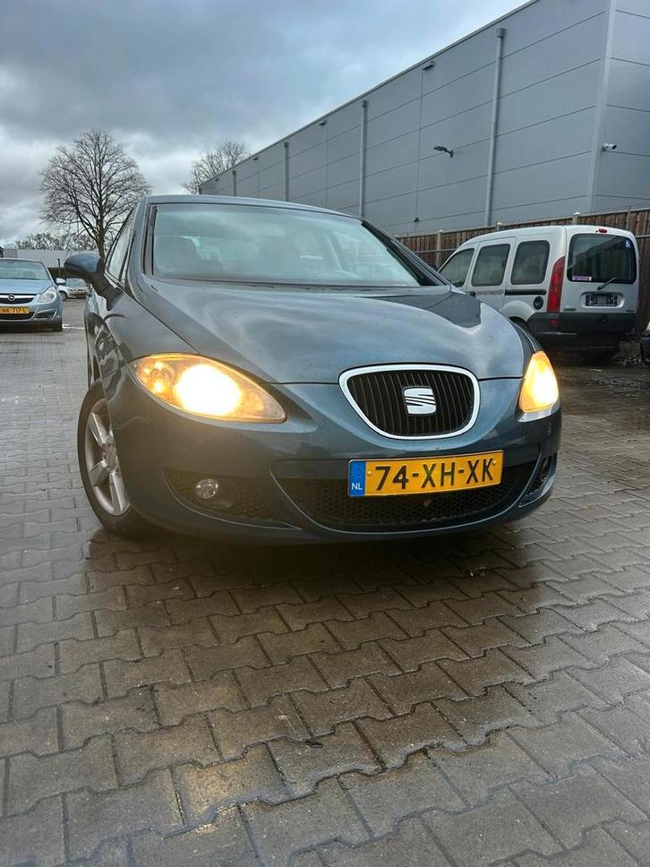 Seat Leon 1.6, Auto's, Seat, Bedrijf, Leon, Benzine, Handgeschakeld, Blauw, Overige kleuren, Stof, Voorwielaandrijving, Ophalen