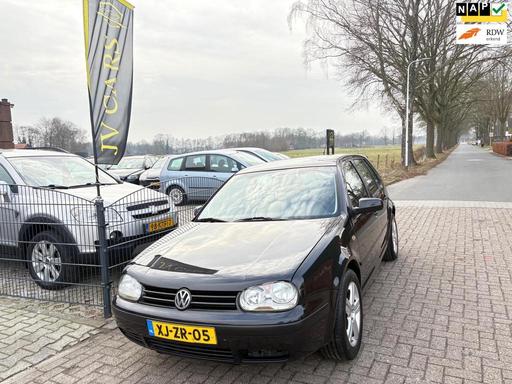 Volkswagen Golf 1.8-5V Comfortline AIRCO,CENTRALE DEURVERGRE, Auto's, 125 pk, Gebruikt, 4 cilinders, Zwart