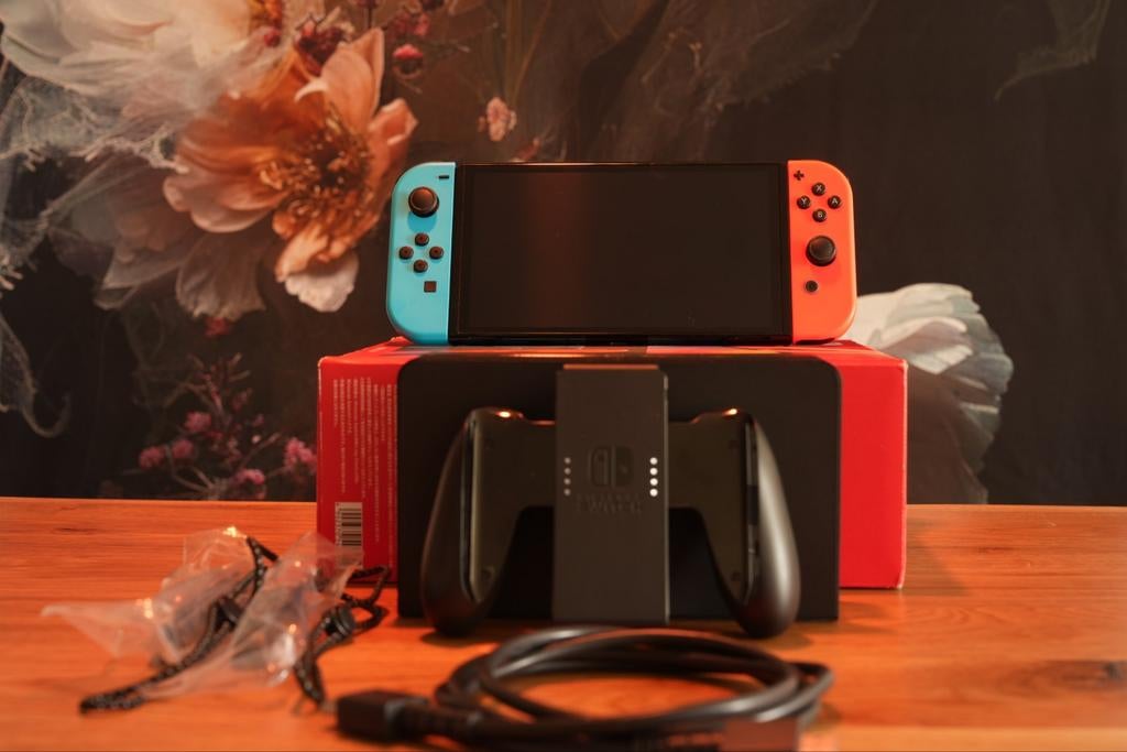 Nintendo Switch Oled, Ophalen, Zo goed als nieuw, Met 1 controller, Switch OLED
