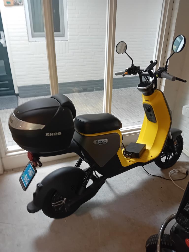 Elektrische scooter B110 S te koop, Ophalen of Verzenden, Zo goed als nieuw, Elektrisch, Overige merken