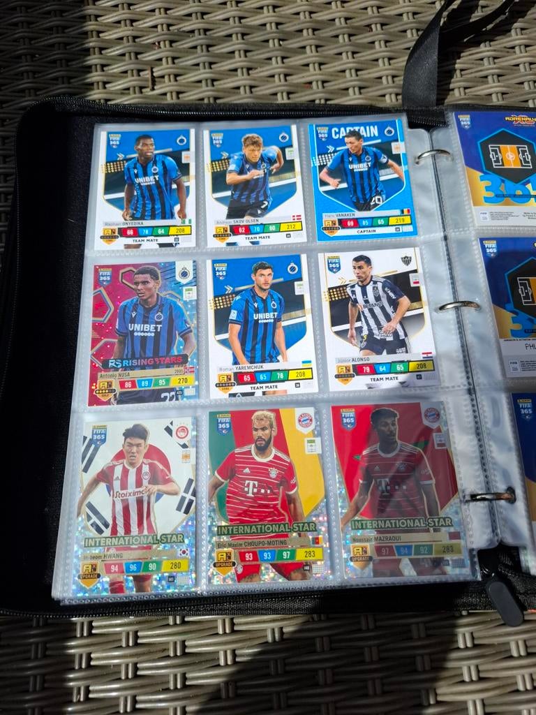 FIFA 365 voetbalplaatjes in map, Verzamelen, Ophalen of Verzenden