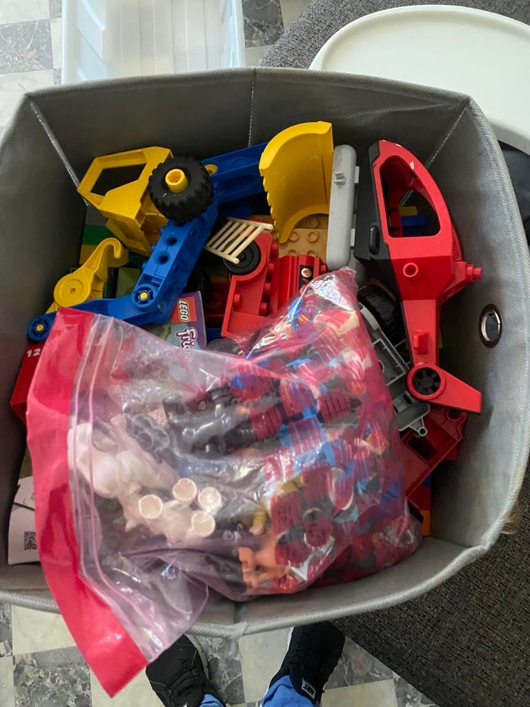Grote doos met diverse bouwstenen en speelgoed, Kinderen en Baby's, Speelgoed | Bouwstenen, Ophalen of Verzenden, Gebruikt, Overige merken
