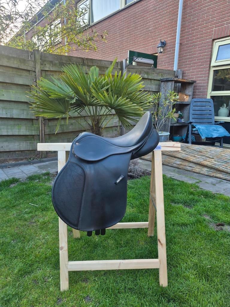 Winter zadel 17,5 inch, Dieren en Toebehoren, Paarden en Pony's | Zadels, Ophalen