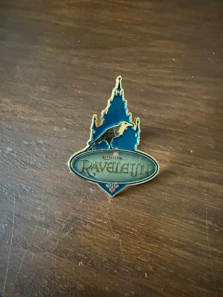 Efteling pin - Raveleijn logo, Verzamelen, Ophalen of Verzenden, Nieuw, Button of Speldje